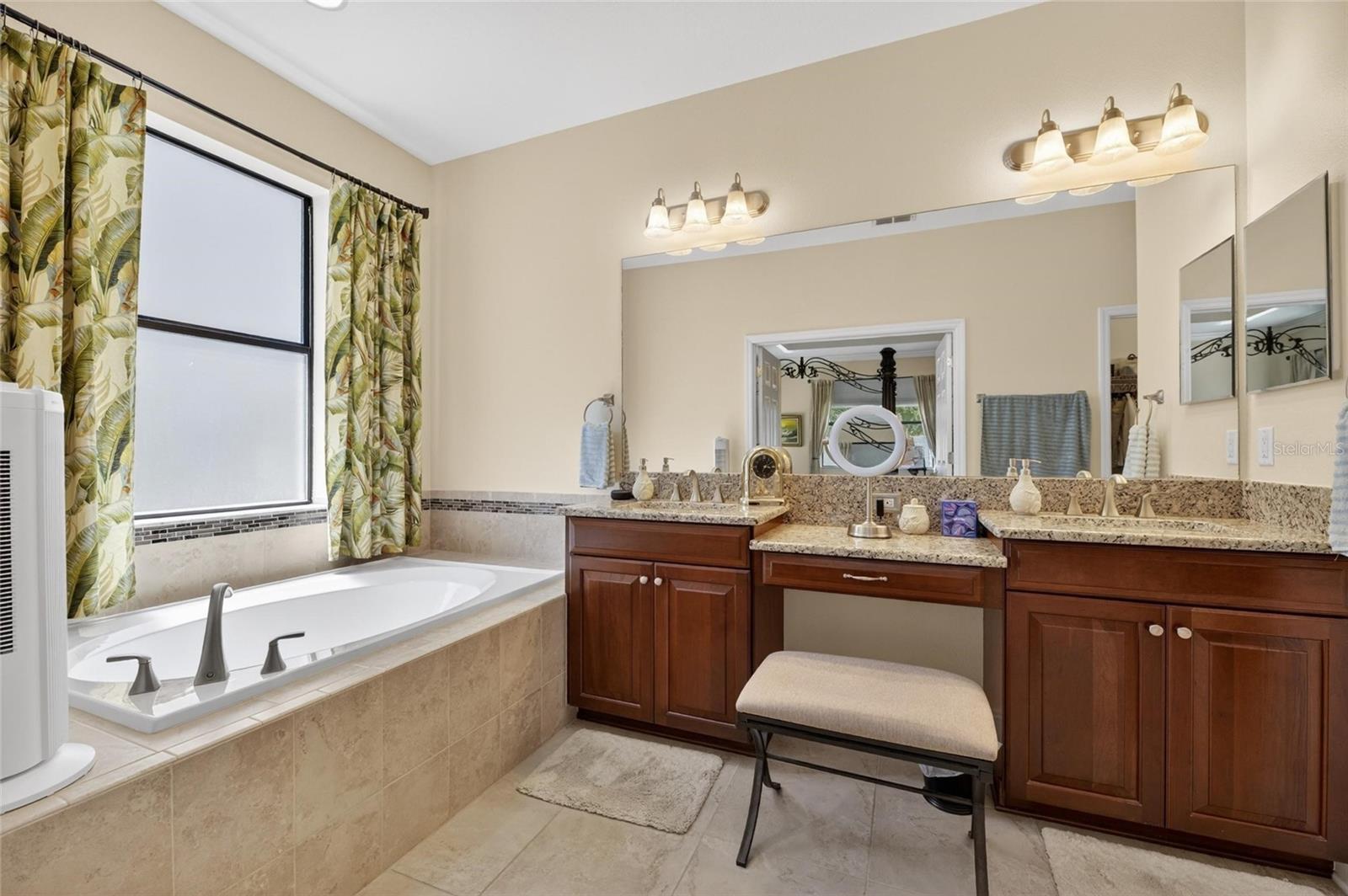 204 DAKOTA HILL DR, SEFFNER, FL, 33584