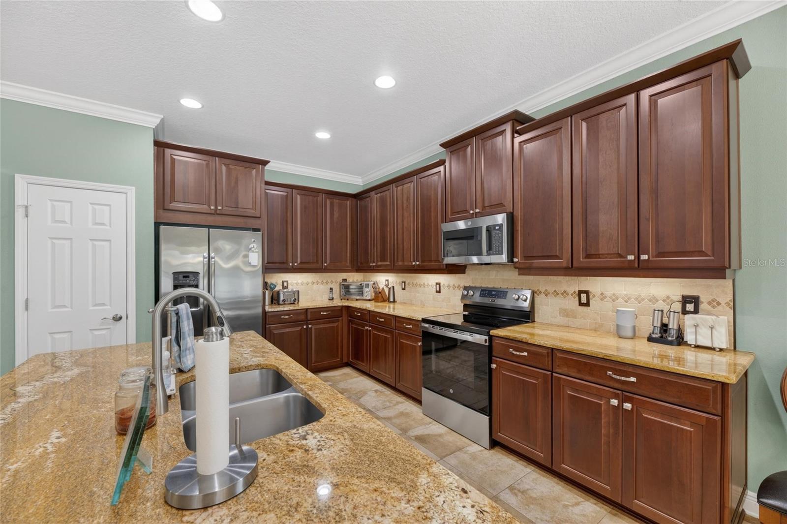 204 DAKOTA HILL DR, SEFFNER, FL, 33584