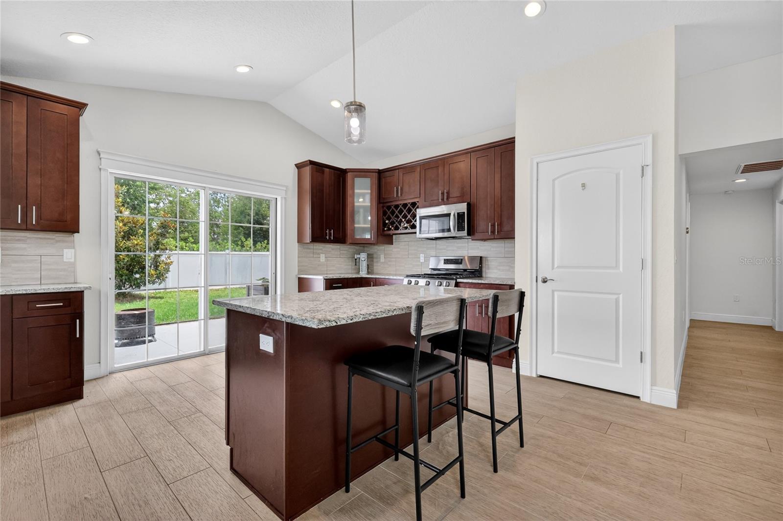 12591 NE 49TH DR, OXFORD, FL, 34484