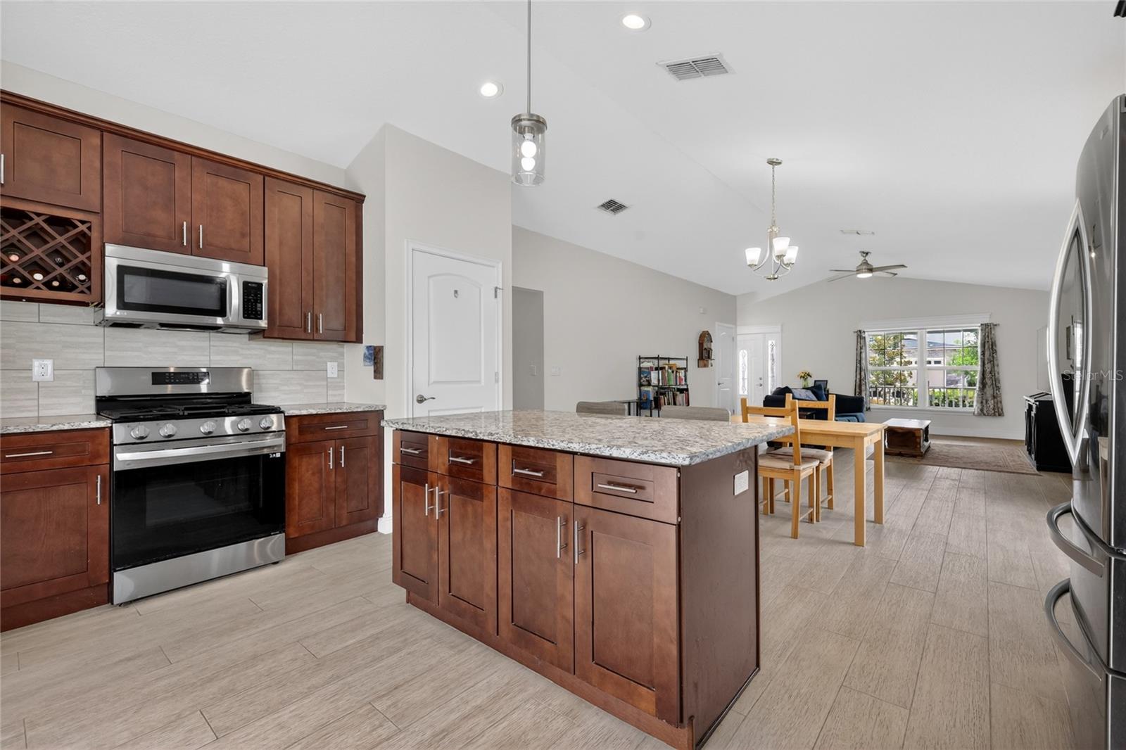 12591 NE 49TH DR, OXFORD, FL, 34484
