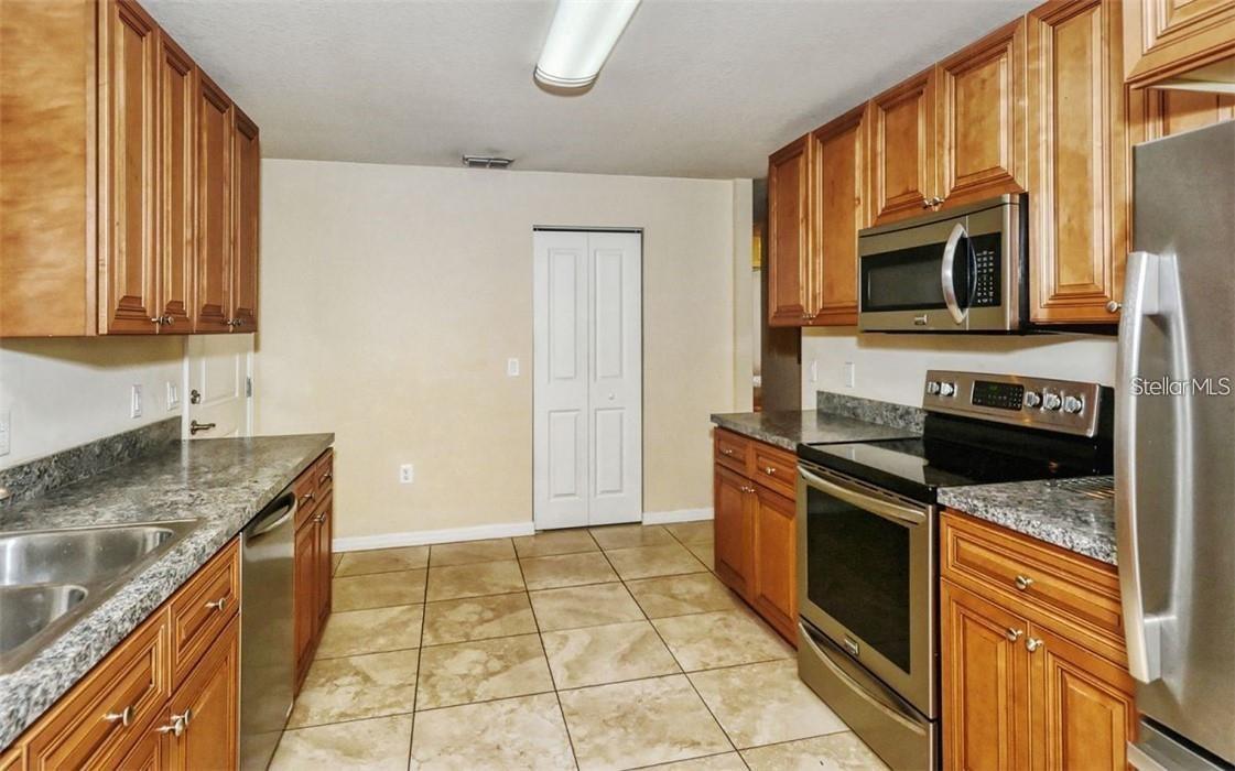 1057 32ND ST, SARASOTA, FL, 34234