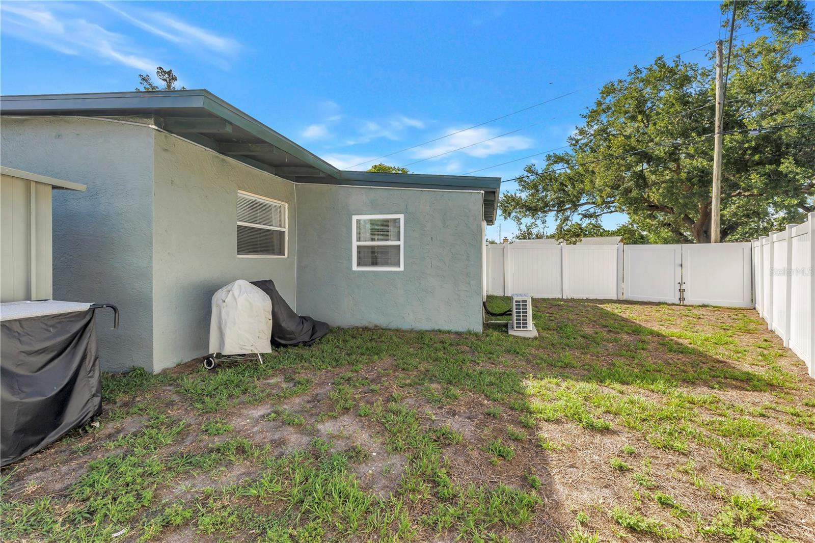 7599 MEADOWLAWN DR N, ST PETERSBURG, FL, 33702