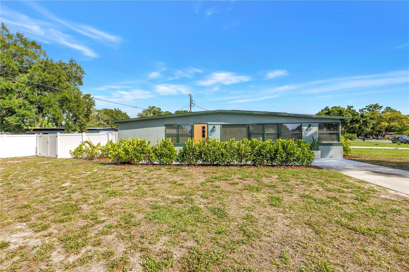 7599 MEADOWLAWN DR N, ST PETERSBURG, FL, 33702