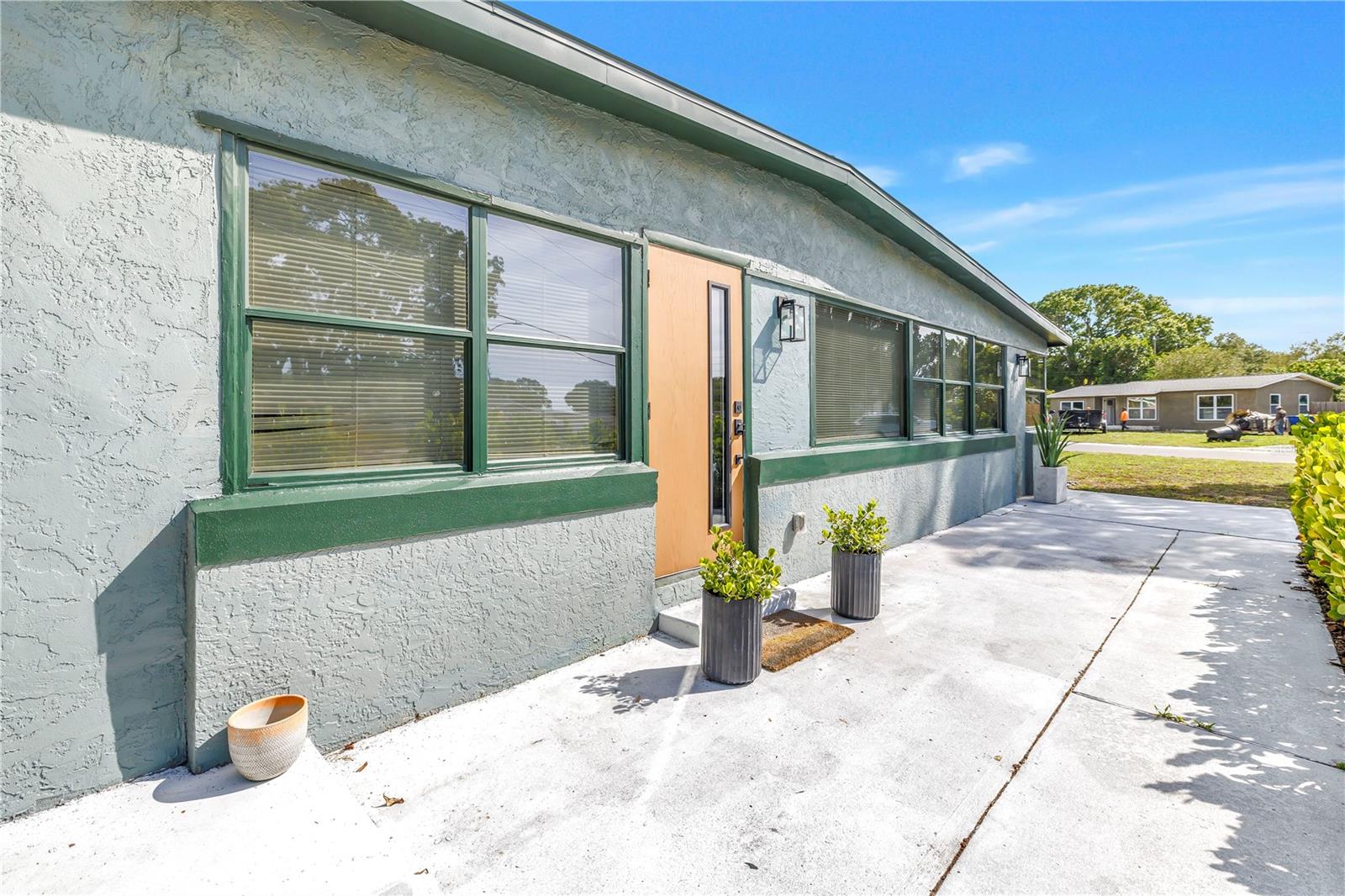 7599 MEADOWLAWN DR N, ST PETERSBURG, FL, 33702