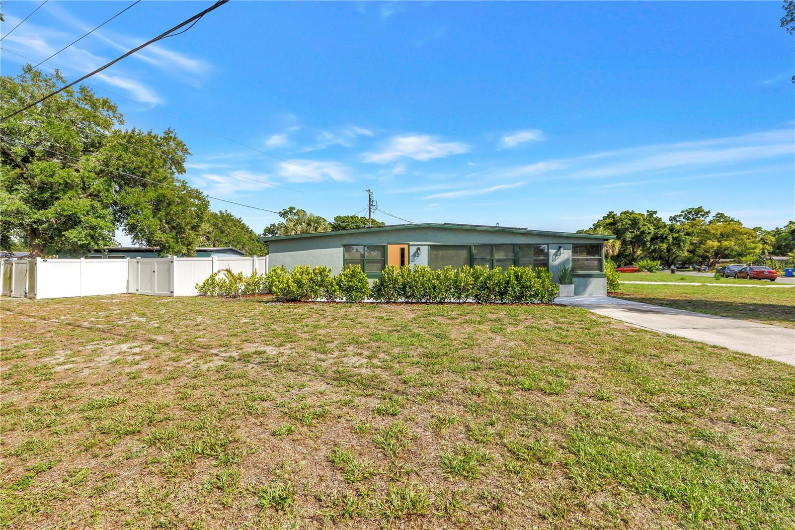 7599 MEADOWLAWN DR N, ST PETERSBURG, FL, 33702