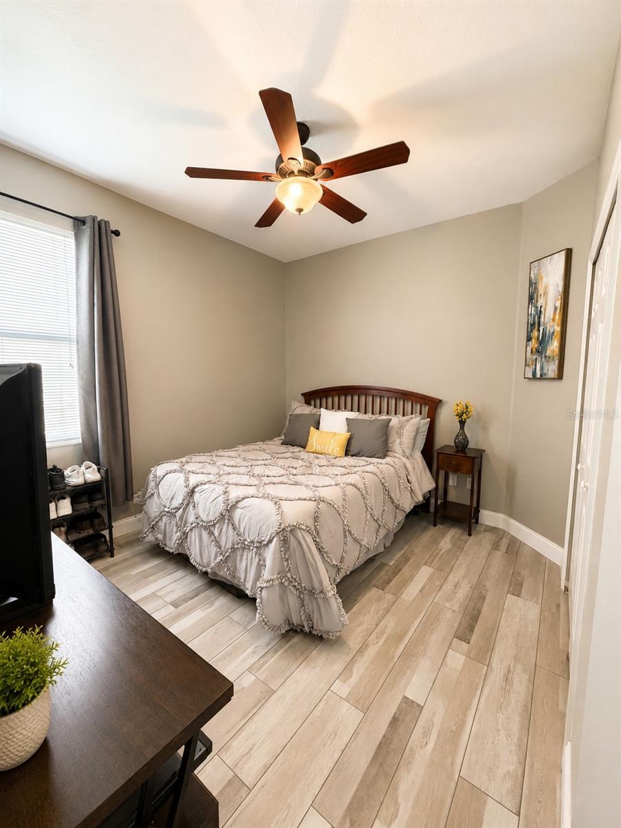 9880 TIVOLI CHASE DR, ORLANDO, FL, 32829