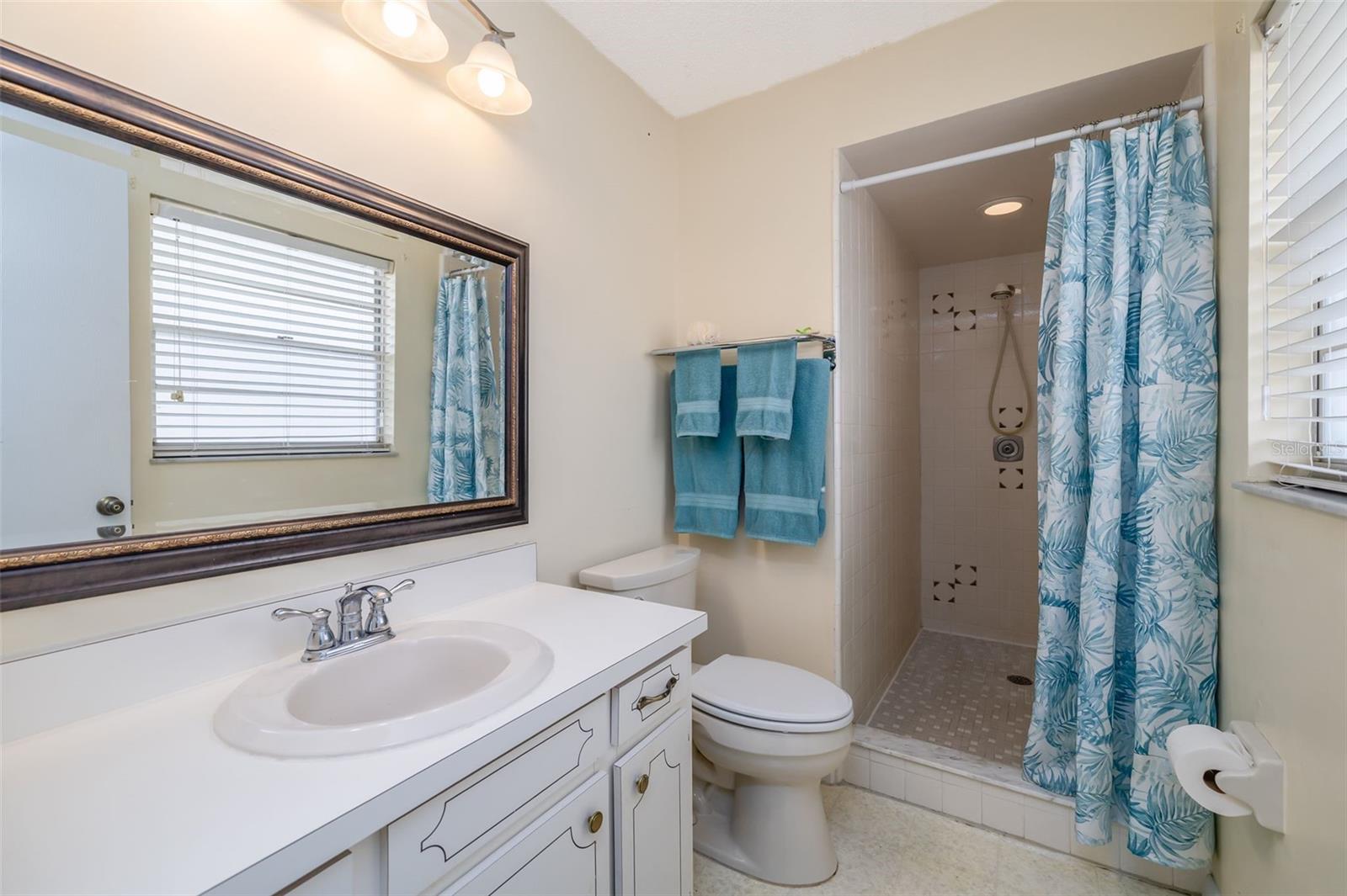 1987 S OLD MILL DR, DELTONA, FL, 32725