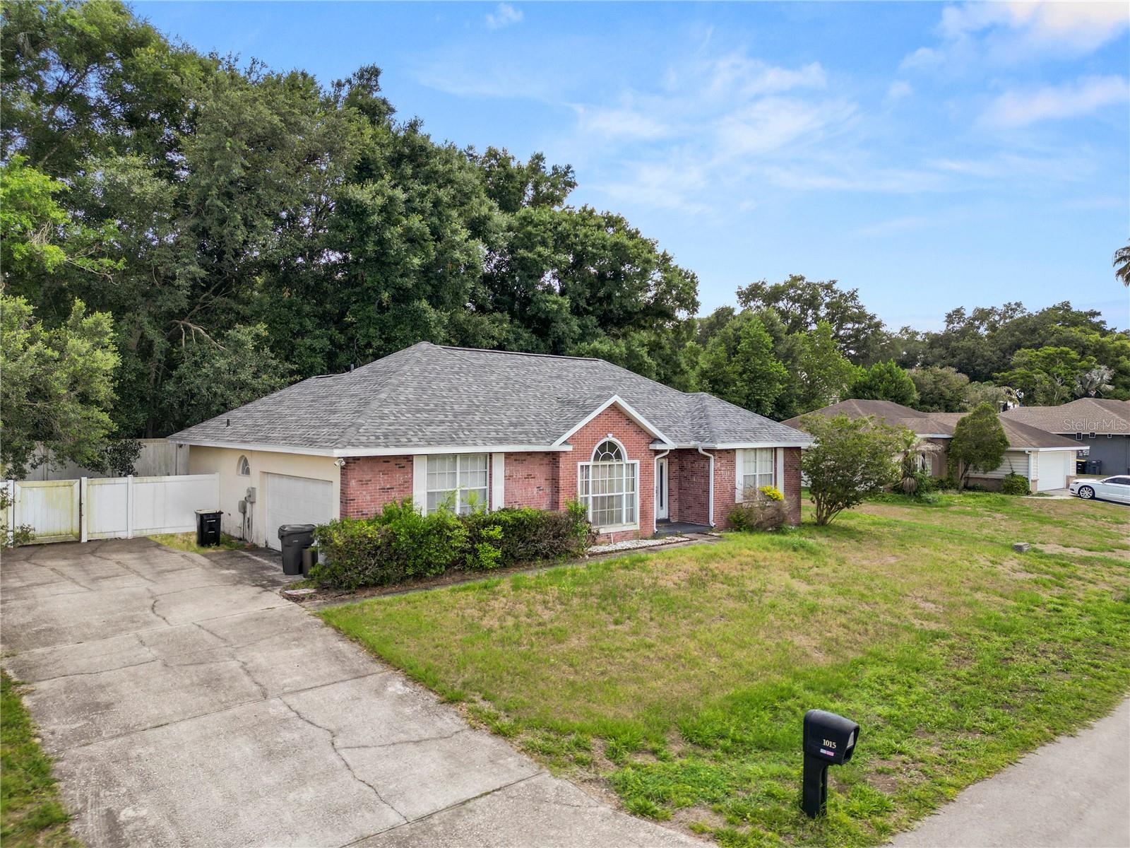 1015 HIDDEN DR, LAKELAND, FL, 33809