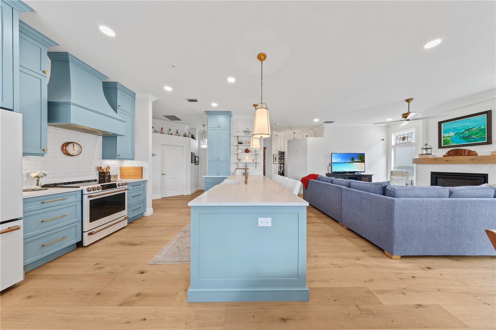 208 WIMBLEDON CIR, LAKE MARY, FL, 32746