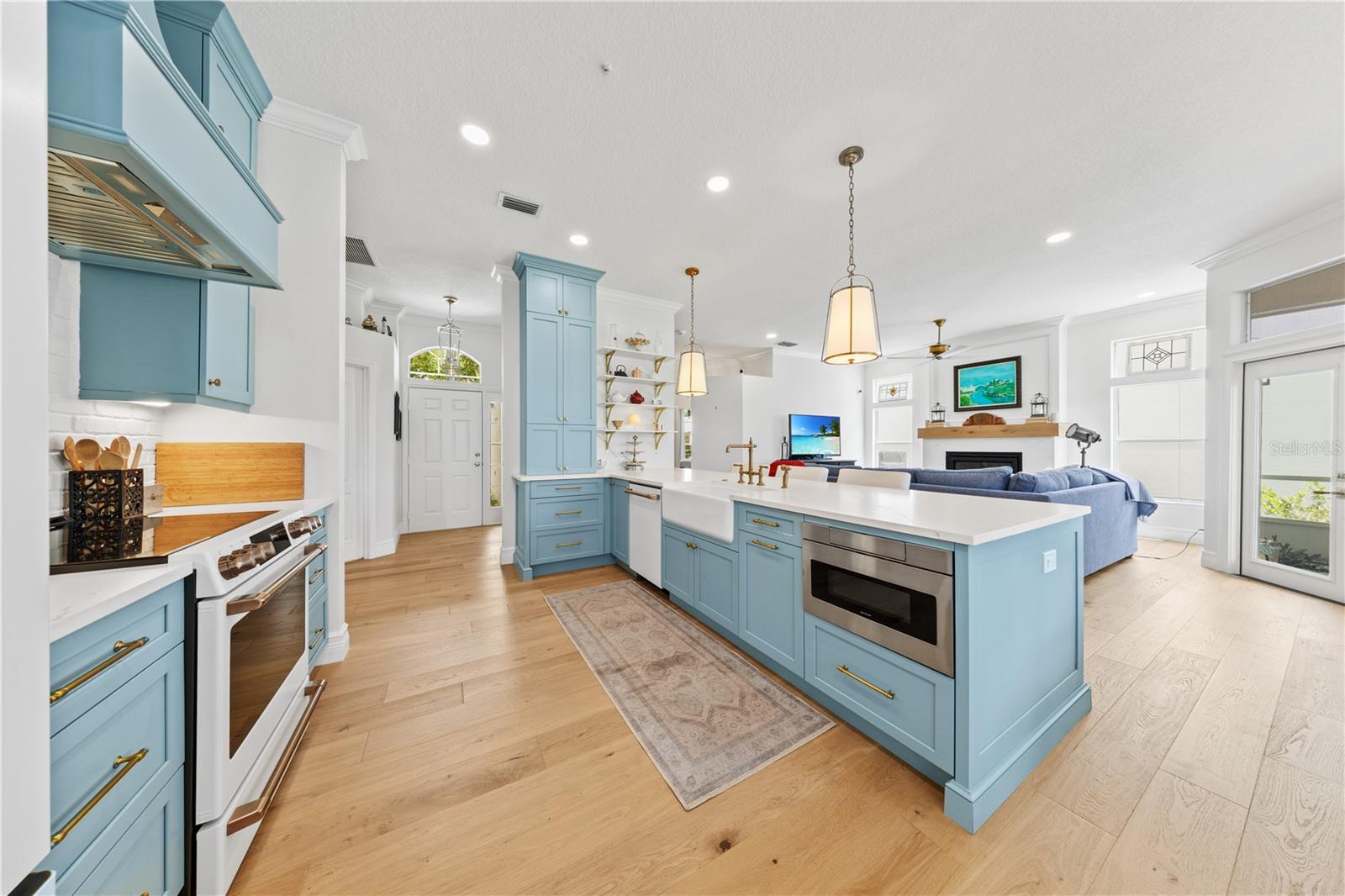 208 WIMBLEDON CIR, LAKE MARY, FL, 32746