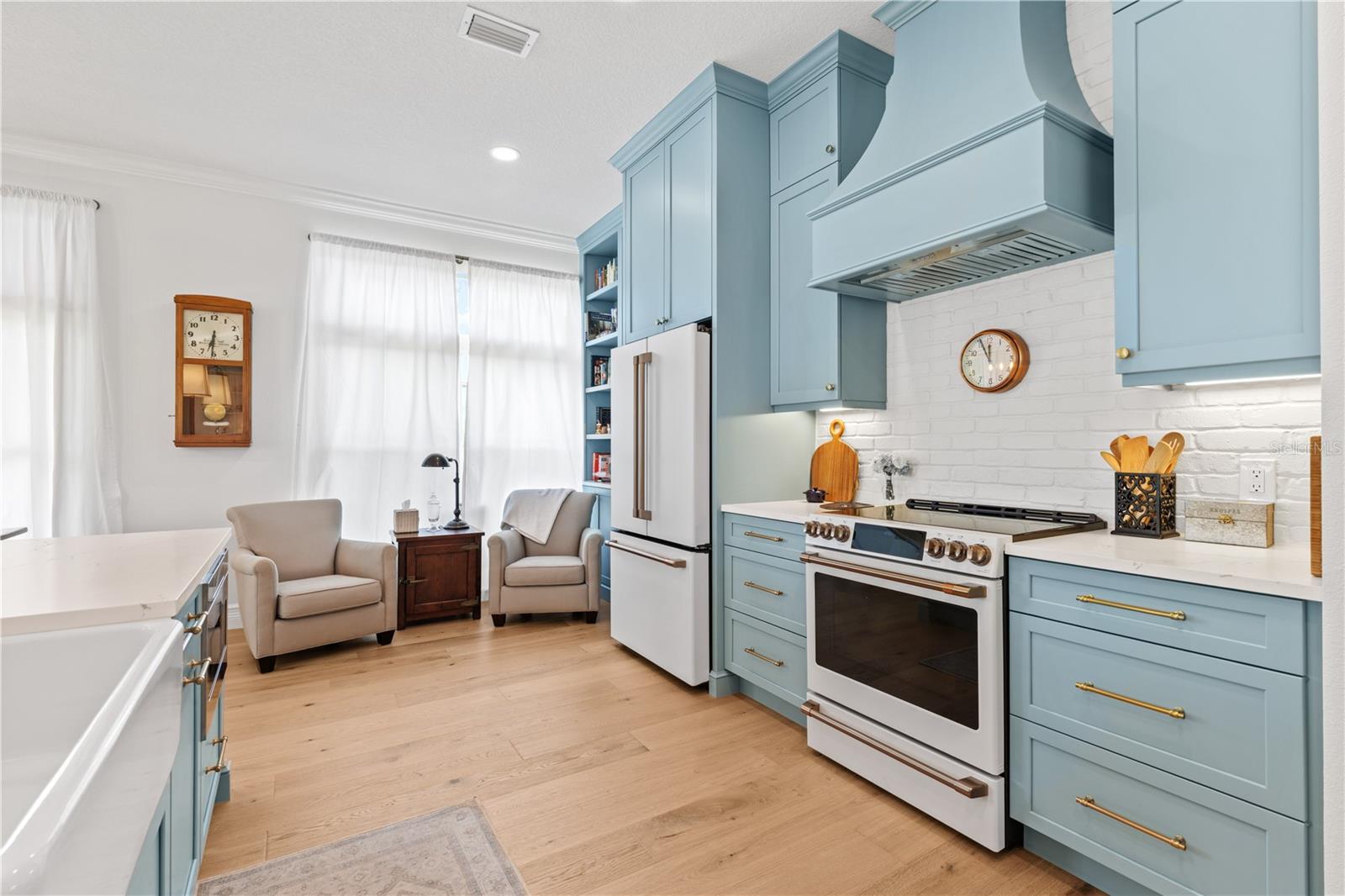 208 WIMBLEDON CIR, LAKE MARY, FL, 32746