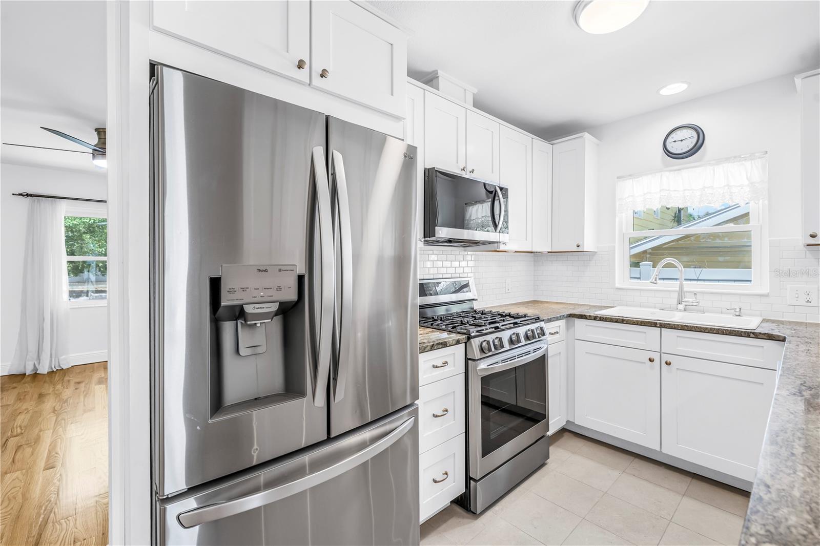 348 11TH AVE NE, ST PETERSBURG, FL, 33701