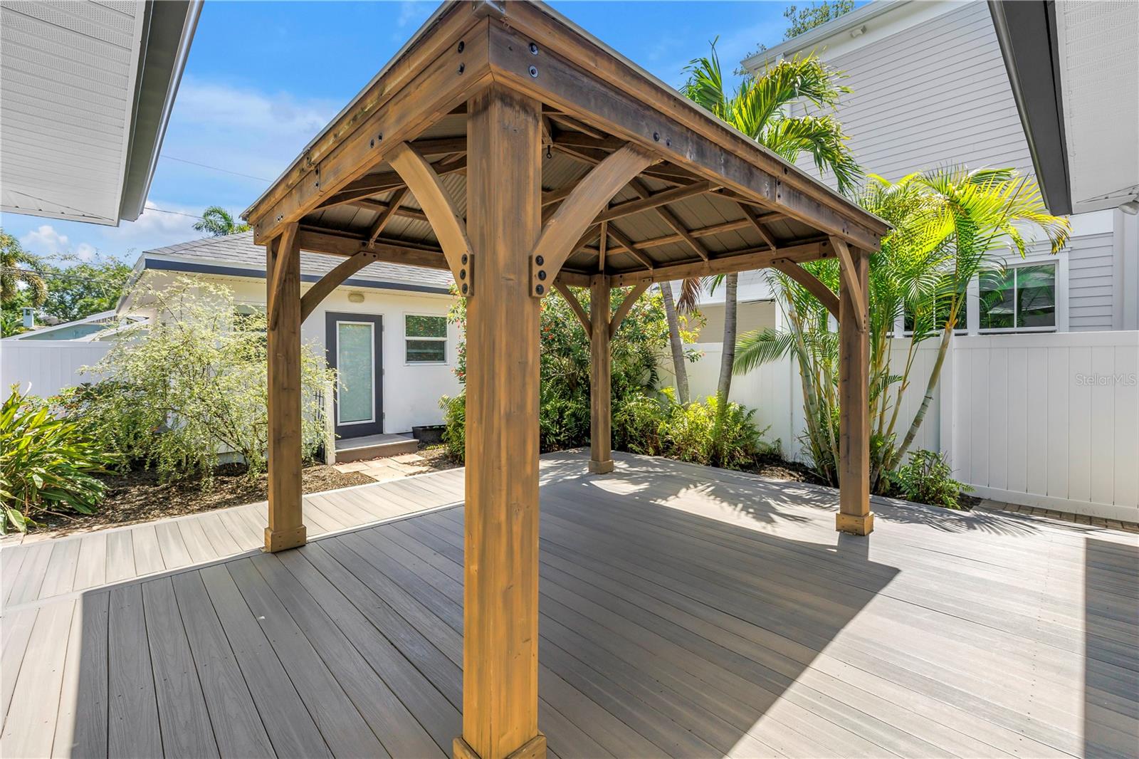 348 11TH AVE NE, ST PETERSBURG, FL, 33701