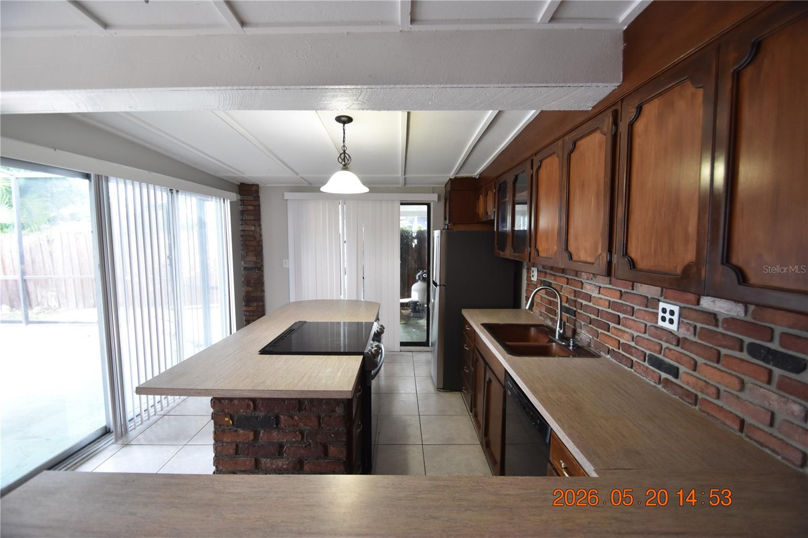 8720 FLAME VINE AVE, SEMINOLE, FL, 33777