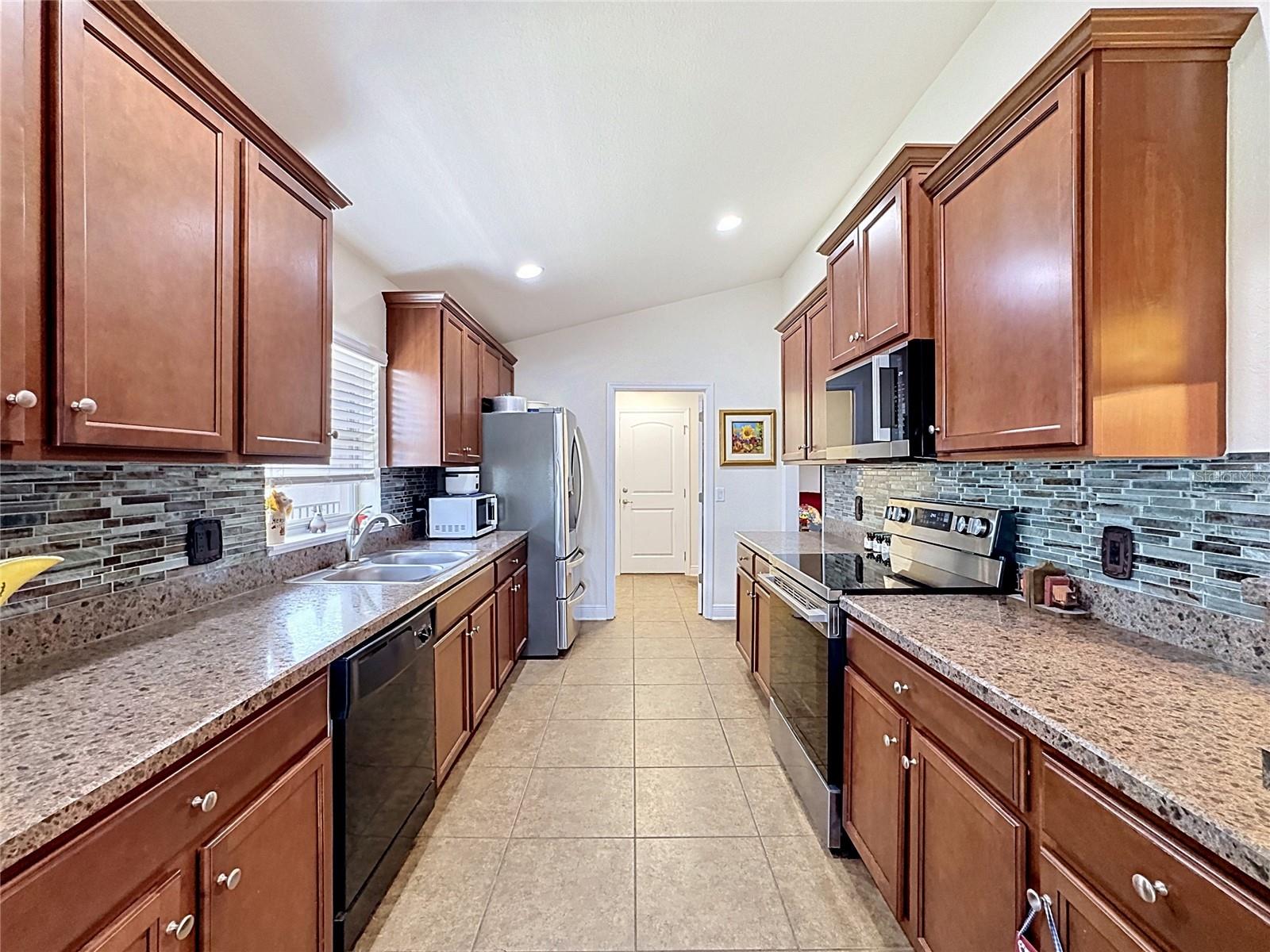 10821 STANDING STONE DR, WIMAUMA, FL, 33598