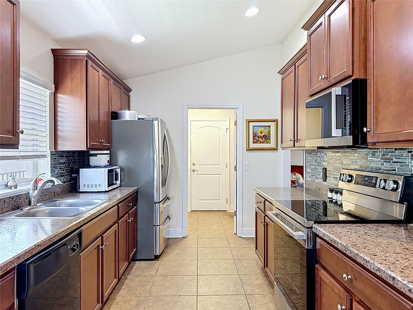 10821 STANDING STONE DR, WIMAUMA, FL, 33598