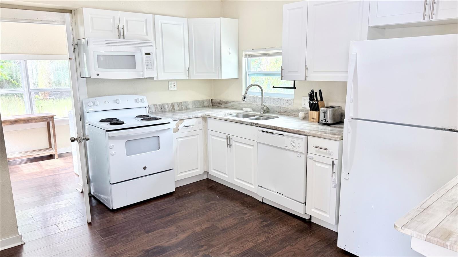 1016 ROSERY RD NW, LARGO, FL, 33770