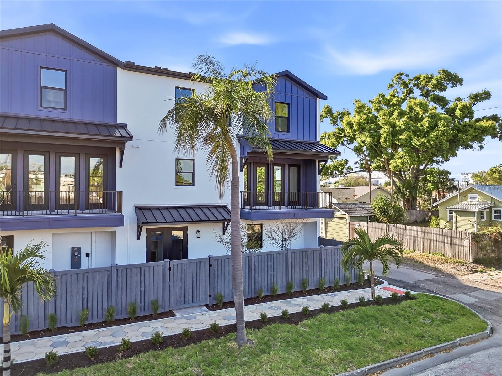 3005 1ST AVE N, ST PETERSBURG, FL, 33713