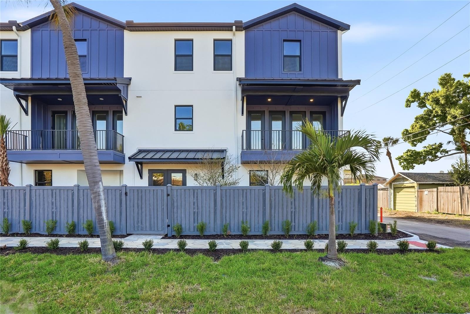 3005 1ST AVE N, ST PETERSBURG, FL, 33713