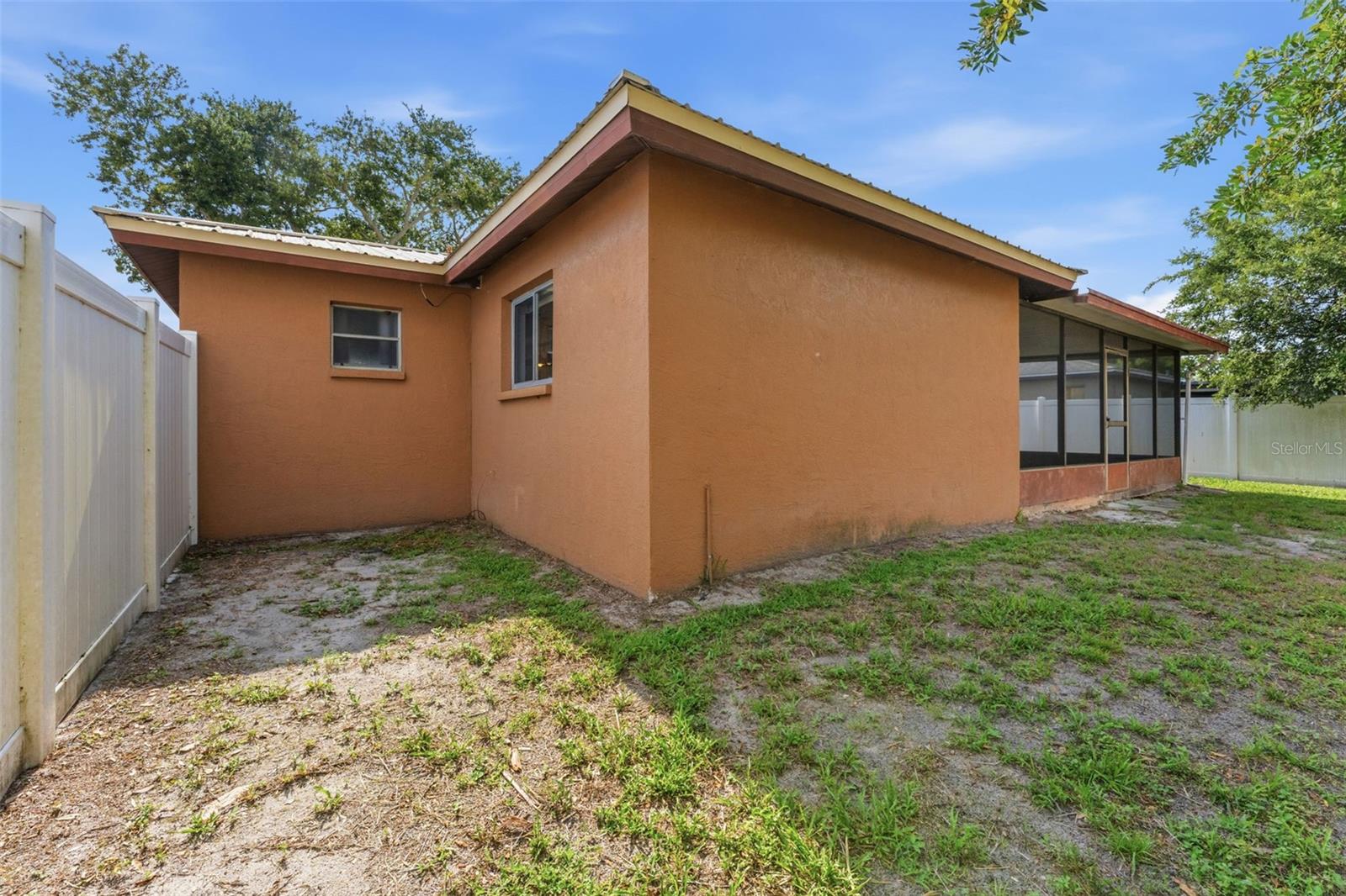 611 TANGERINE DR, OLDSMAR, FL, 34677
