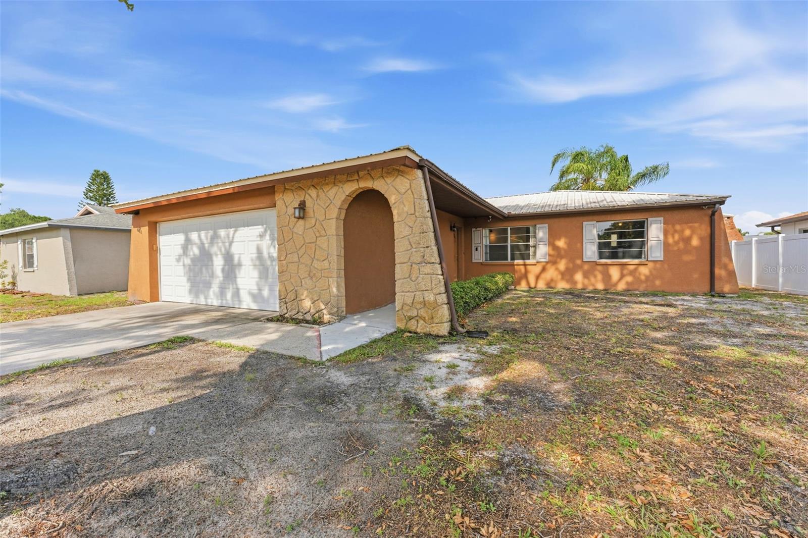 611 TANGERINE DR, OLDSMAR, FL, 34677