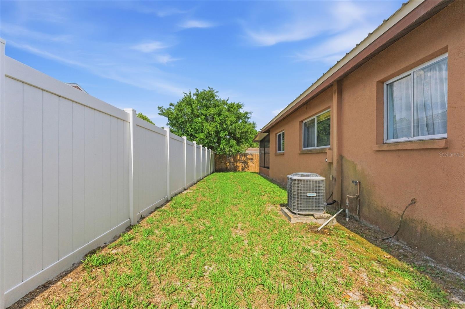 611 TANGERINE DR, OLDSMAR, FL, 34677