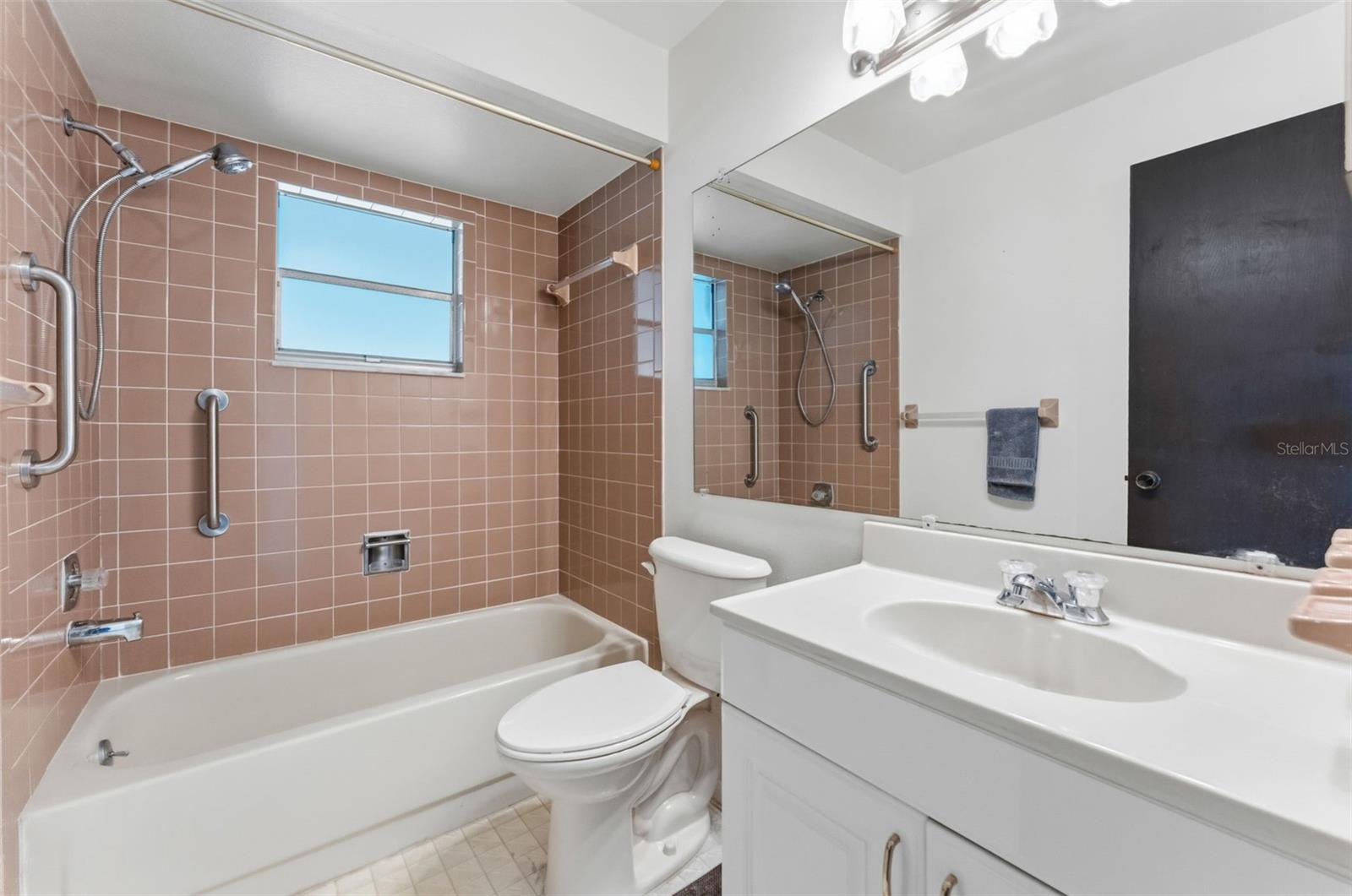611 TANGERINE DR, OLDSMAR, FL, 34677