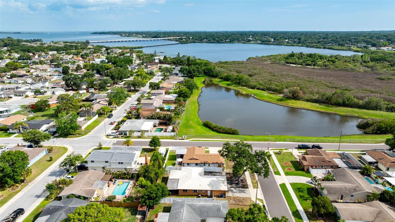 611 TANGERINE DR, OLDSMAR, FL, 34677