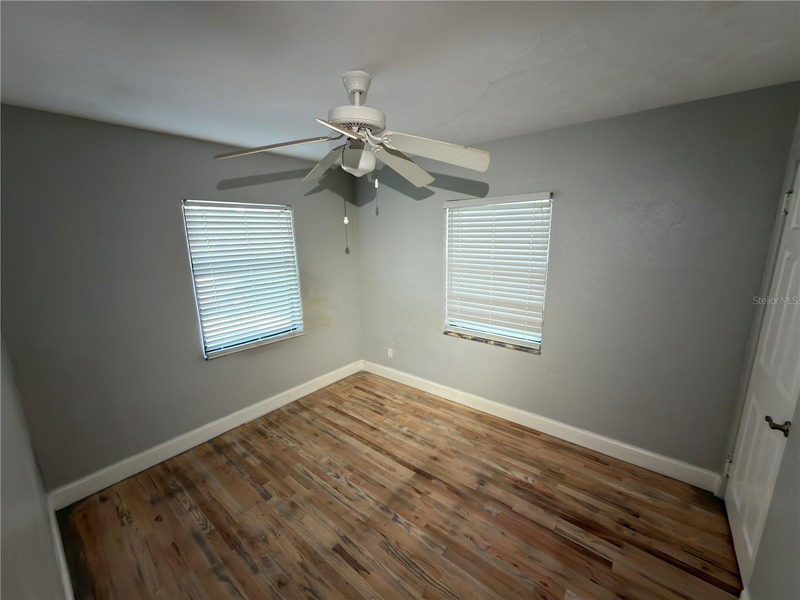 111 S RHODES ST, MOUNT DORA, FL, 32757