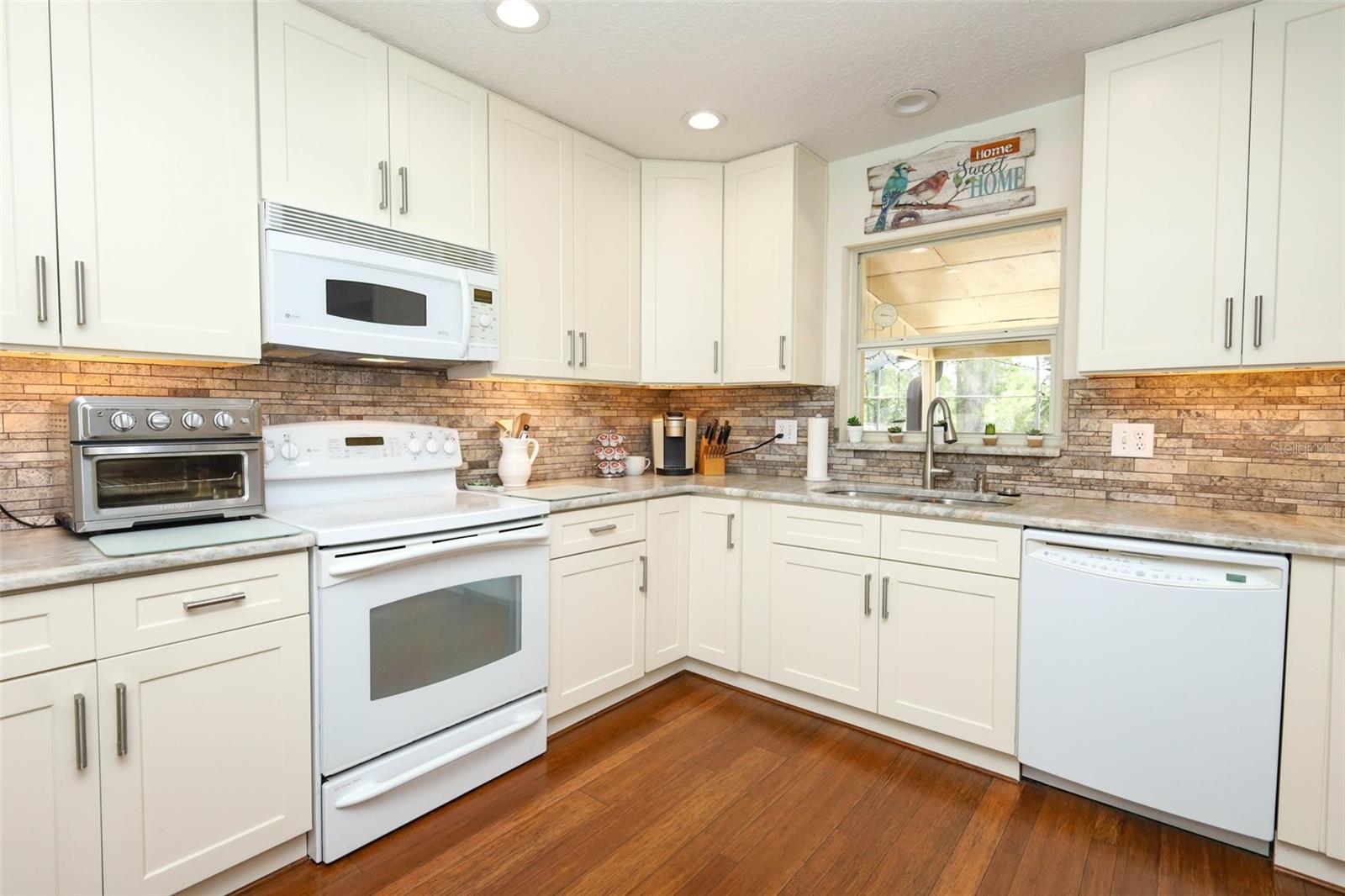 313 WHITE OAK DR, ALTAMONTE SPRINGS, FL, 32701