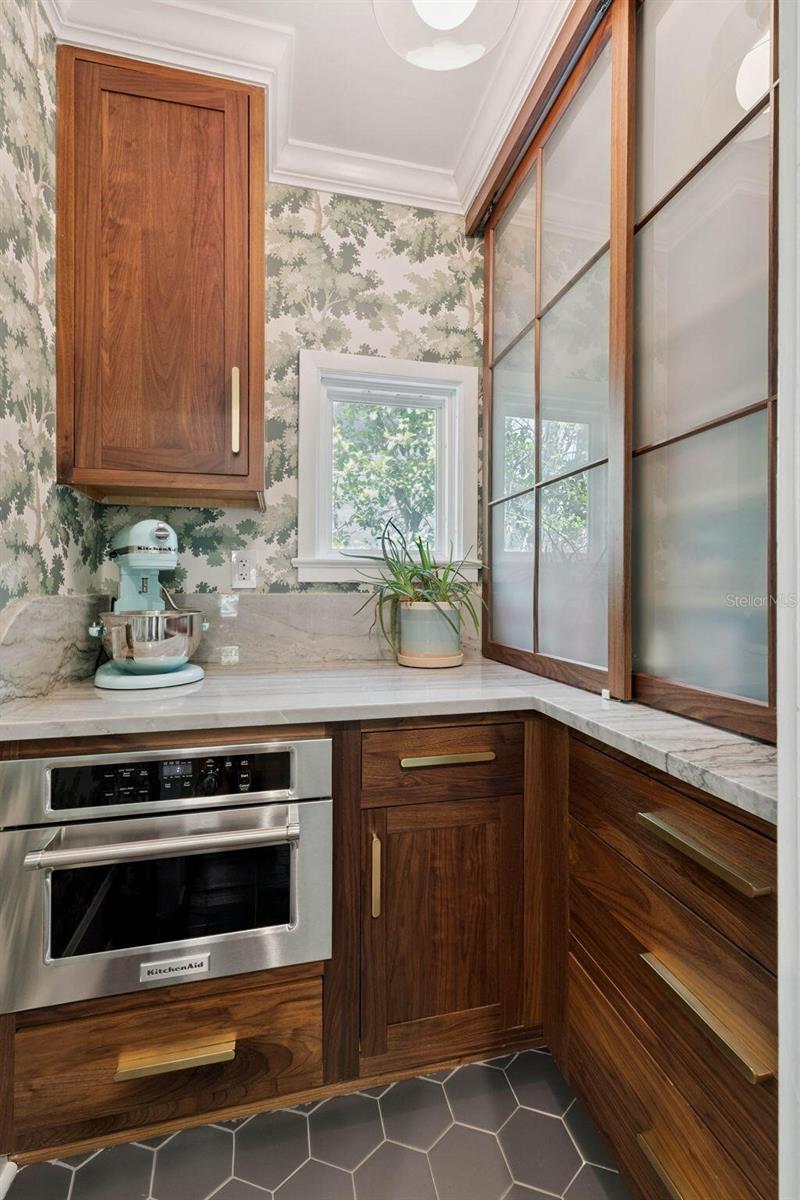 442 WOODLAND ST, ORLANDO, FL, 32806