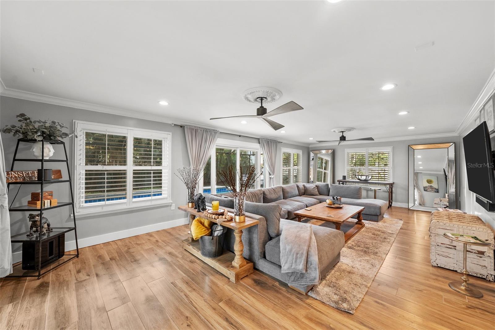 1511 S SHERIDAN FOREST DR, TAMPA, FL, 33629