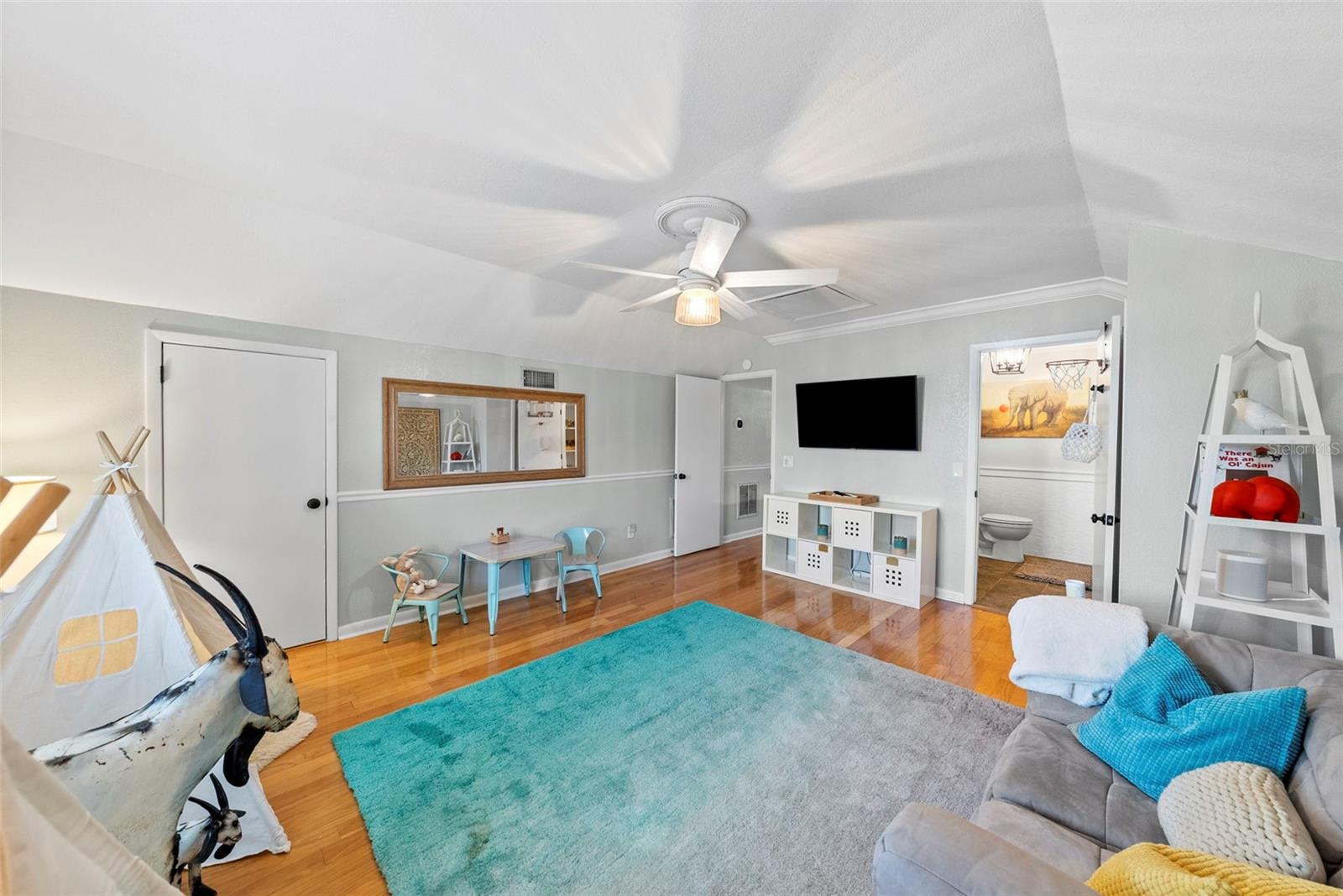 1511 S SHERIDAN FOREST DR, TAMPA, FL, 33629