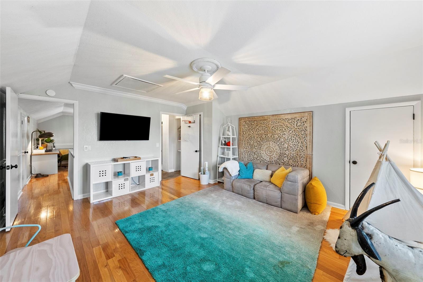 1511 S SHERIDAN FOREST DR, TAMPA, FL, 33629