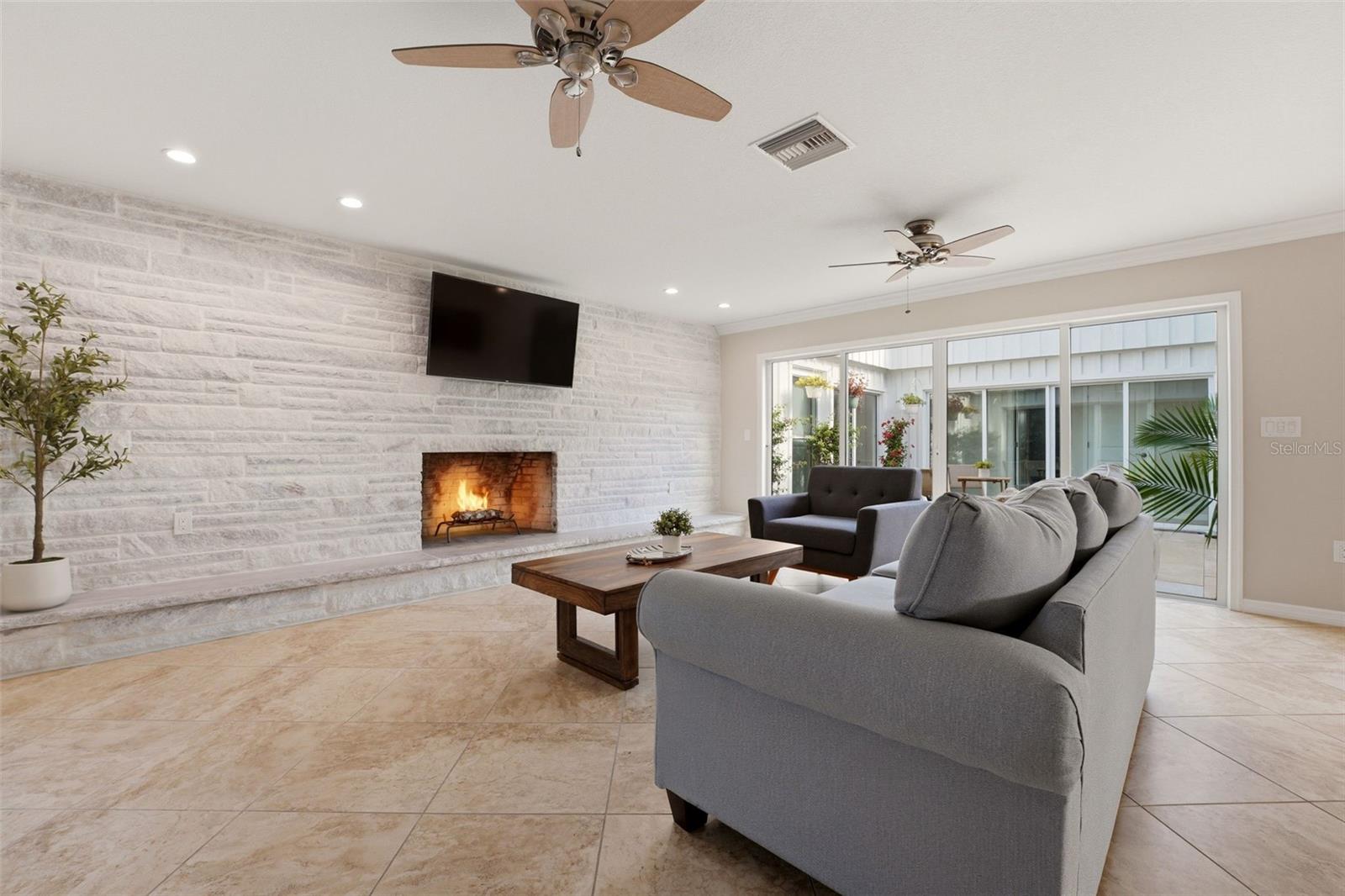 2180 W DOLPHIN DR, ENGLEWOOD, FL, 34223