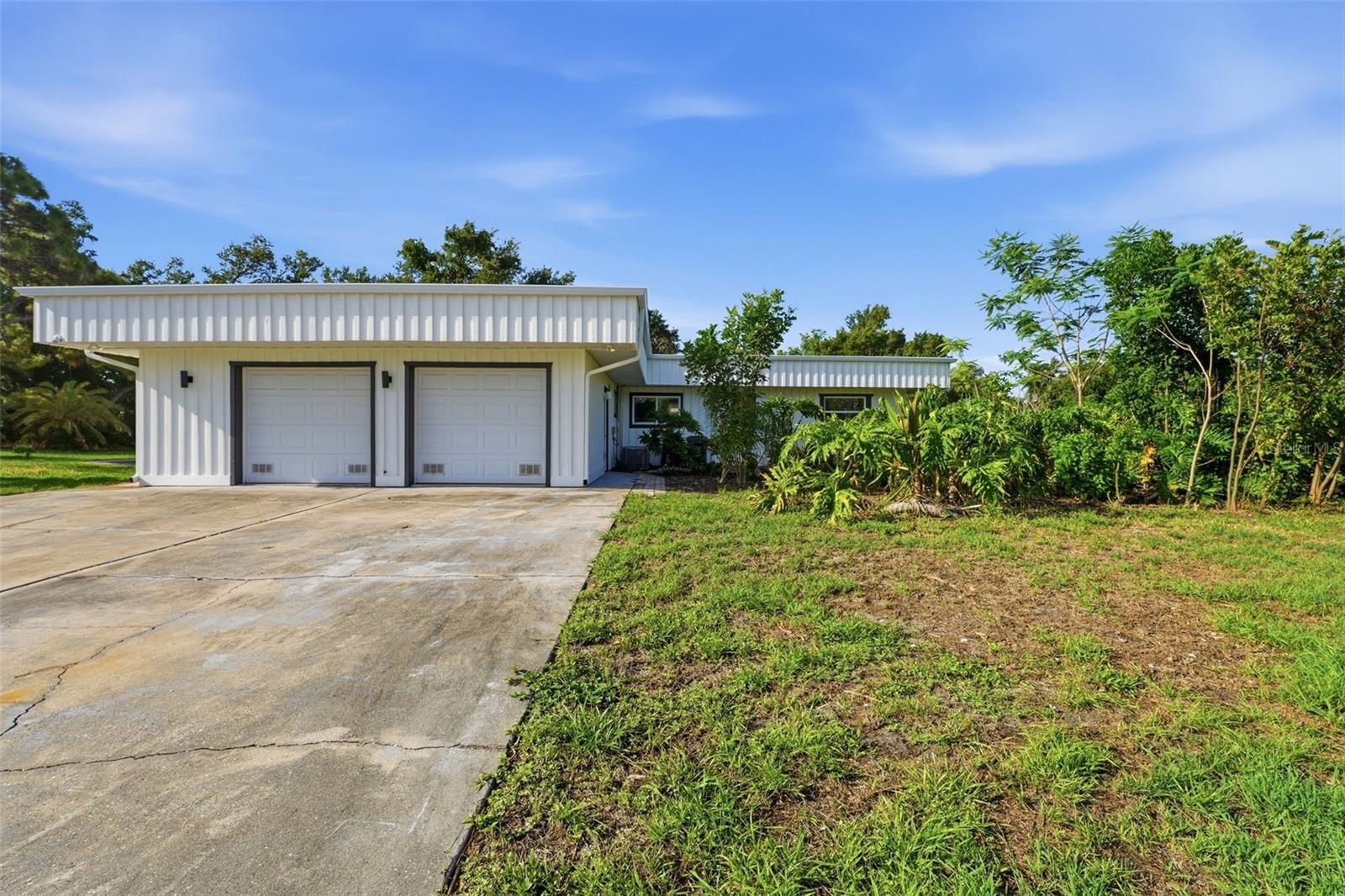 2180 W DOLPHIN DR, ENGLEWOOD, FL, 34223