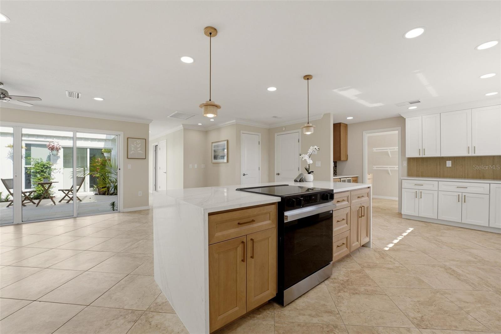 2180 W DOLPHIN DR, ENGLEWOOD, FL, 34223