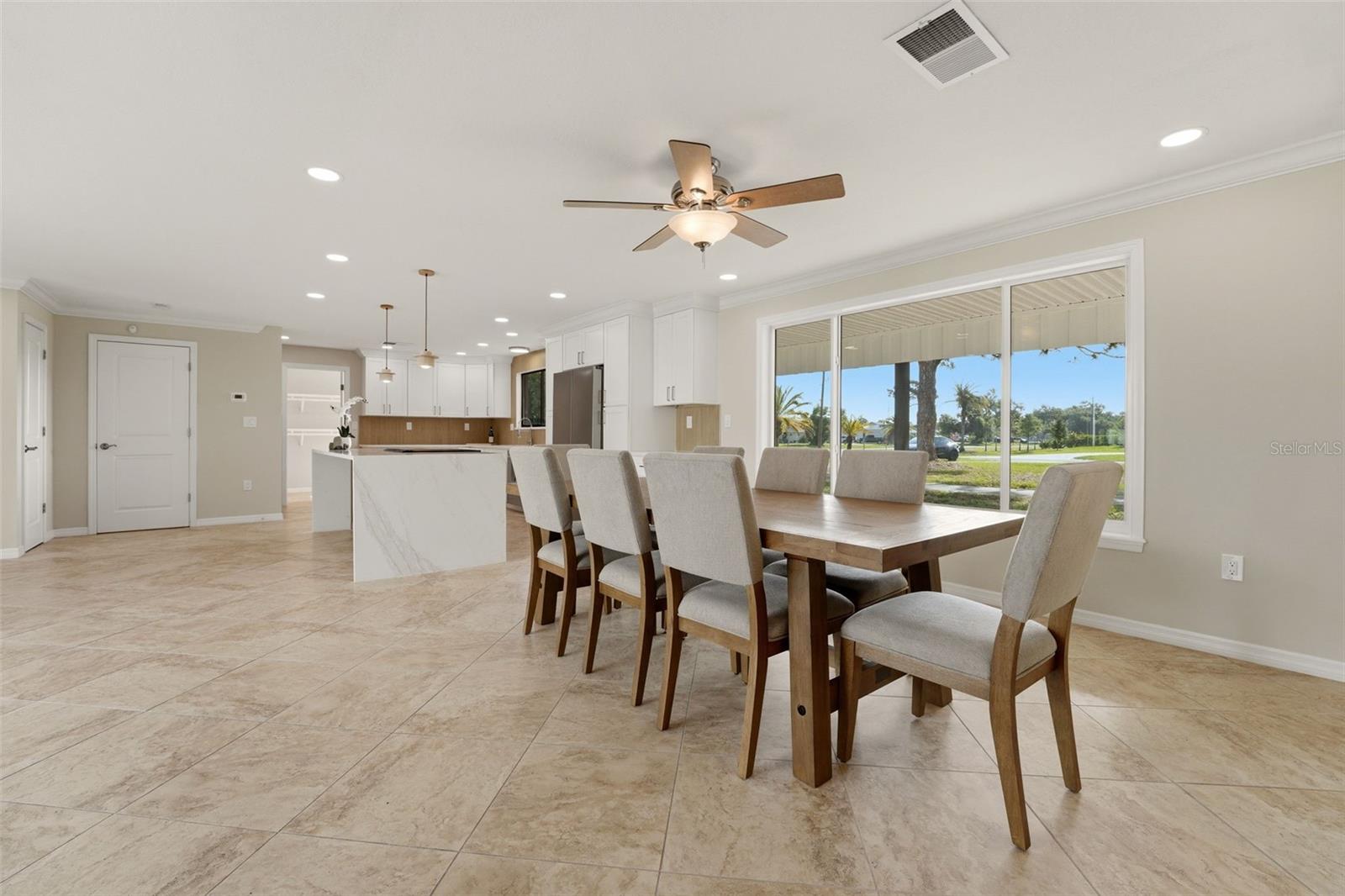2180 W DOLPHIN DR, ENGLEWOOD, FL, 34223