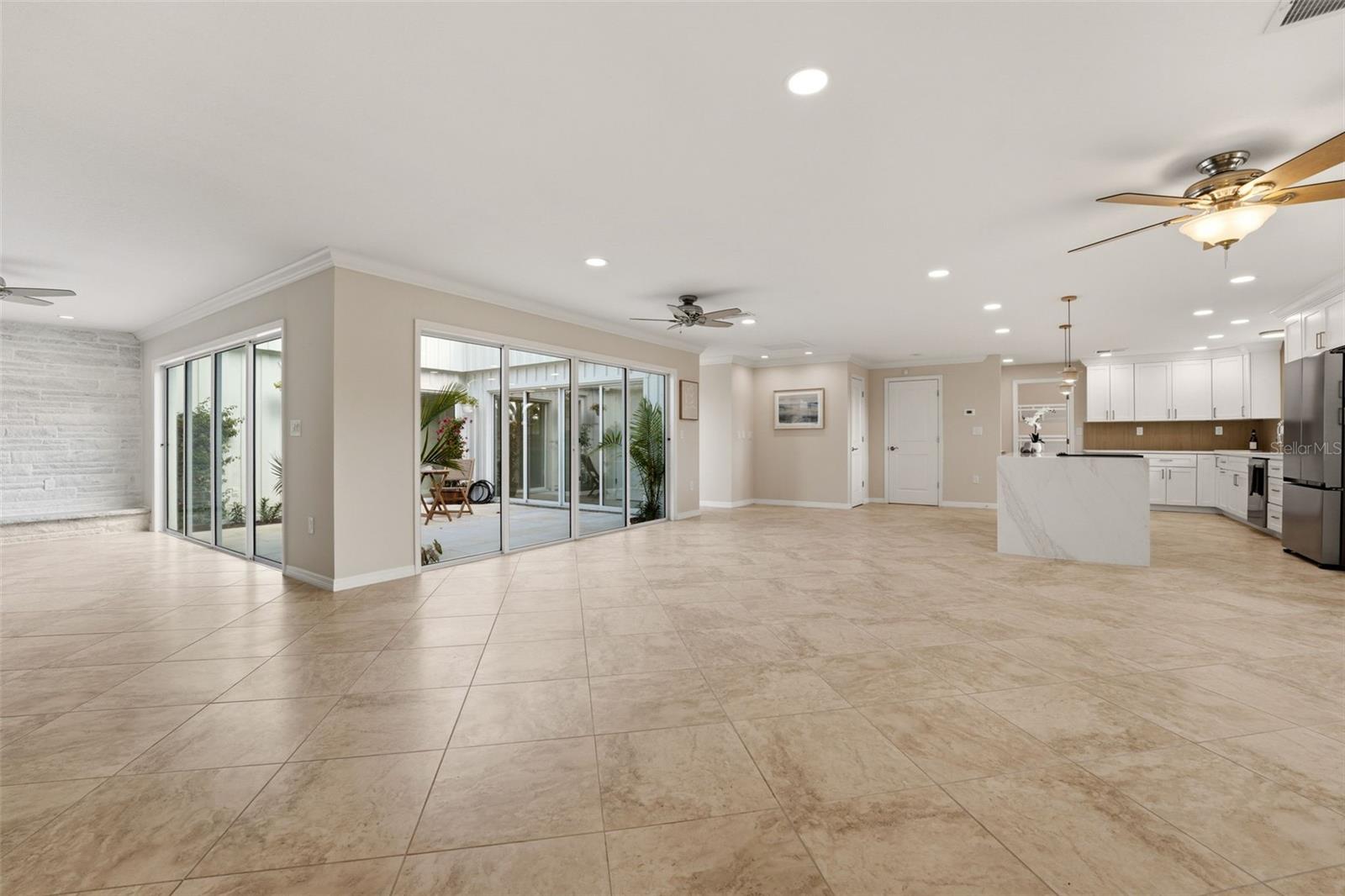 2180 W DOLPHIN DR, ENGLEWOOD, FL, 34223