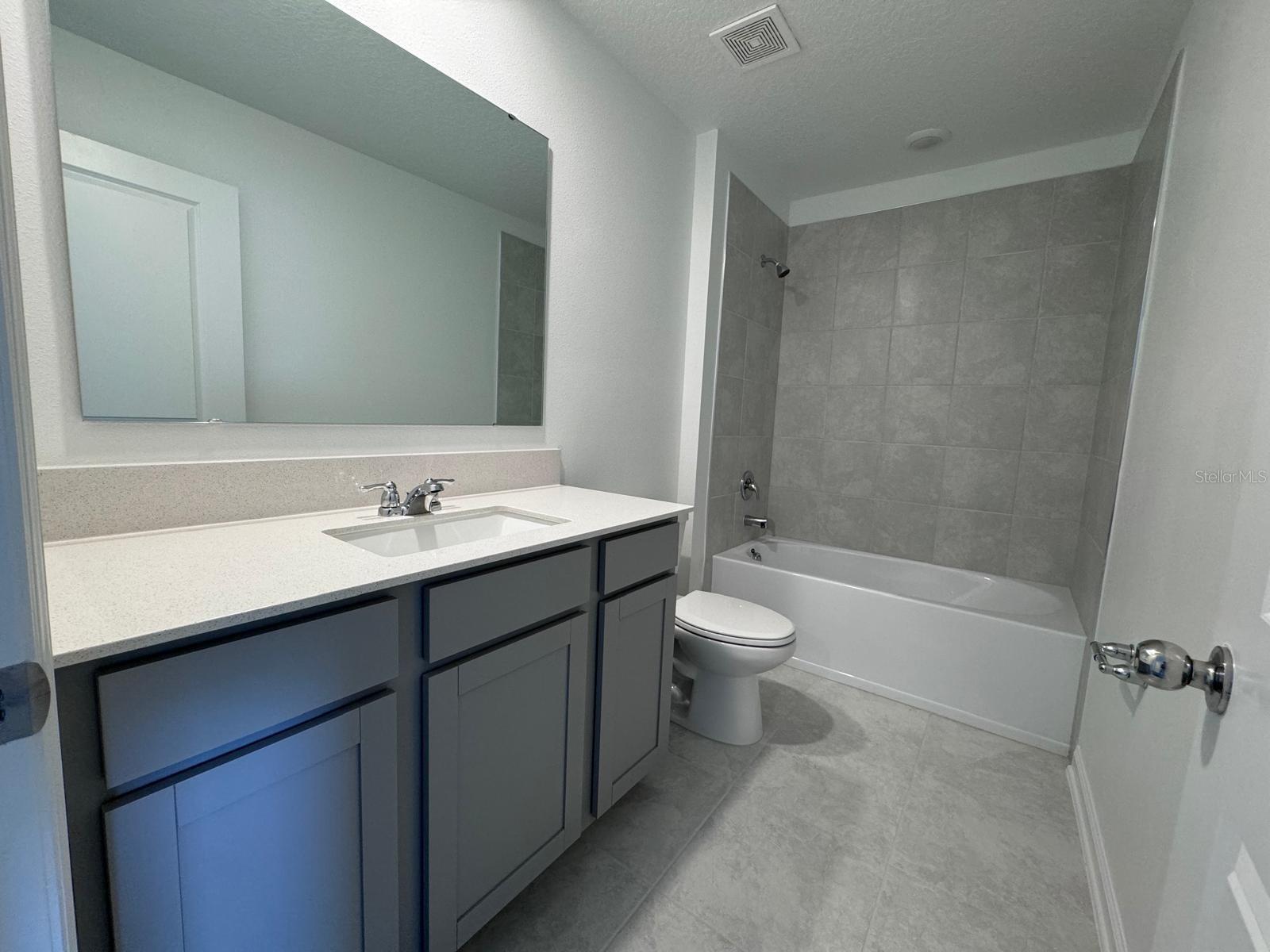 1033 WATERFALL BLVD, DAVENPORT, FL, 33837