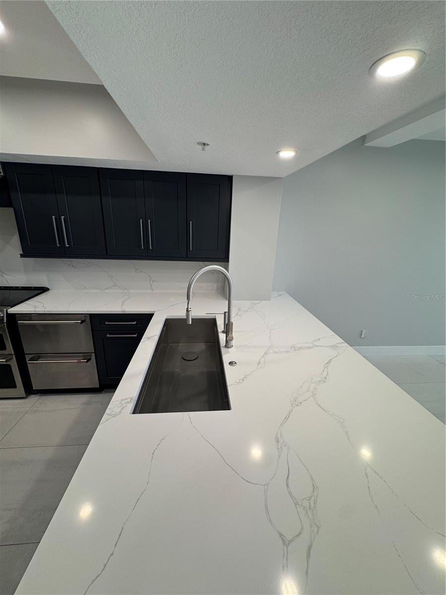 2020 HARBOURSIDE DR #446, LONGBOAT KEY, FL, 34228