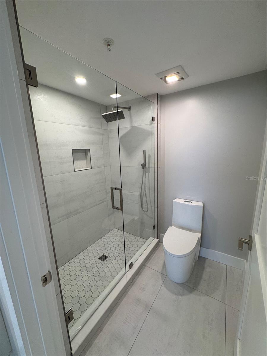 2020 HARBOURSIDE DR #446, LONGBOAT KEY, FL, 34228
