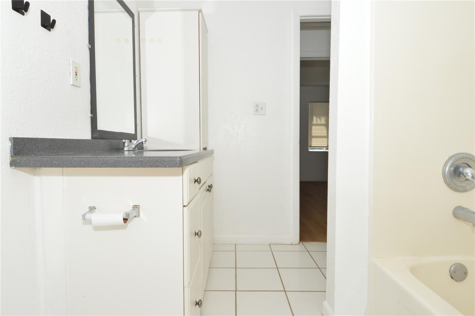 1108 WINCHESTER RD N, ST PETERSBURG, FL, 33710