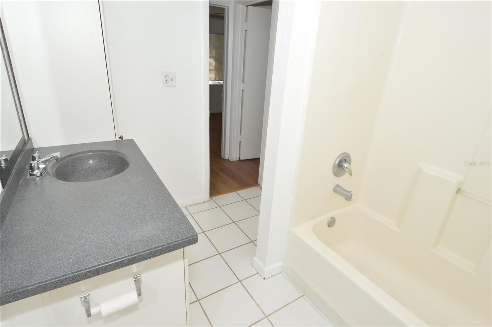 1108 WINCHESTER RD N, ST PETERSBURG, FL, 33710