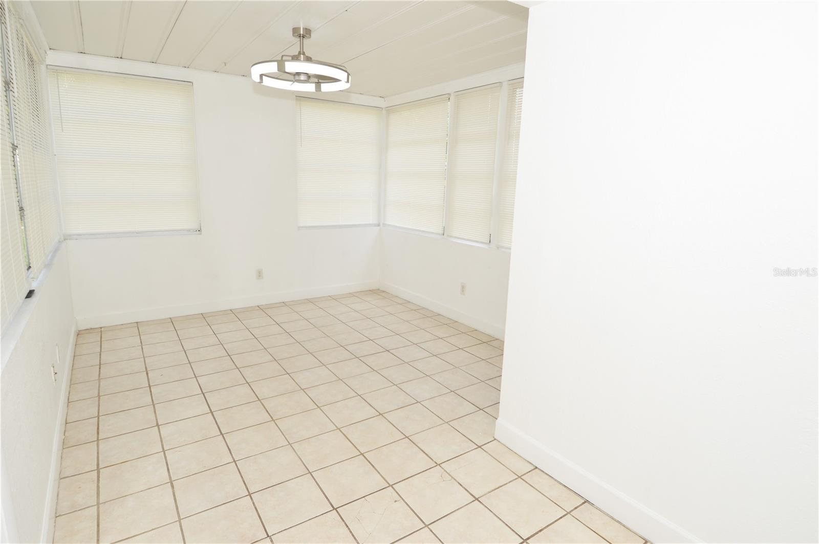 1108 WINCHESTER RD N, ST PETERSBURG, FL, 33710