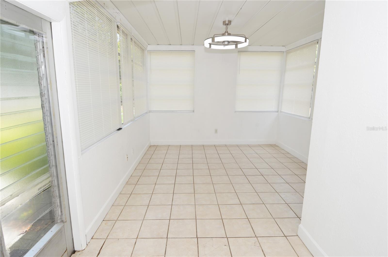 1108 WINCHESTER RD N, ST PETERSBURG, FL, 33710