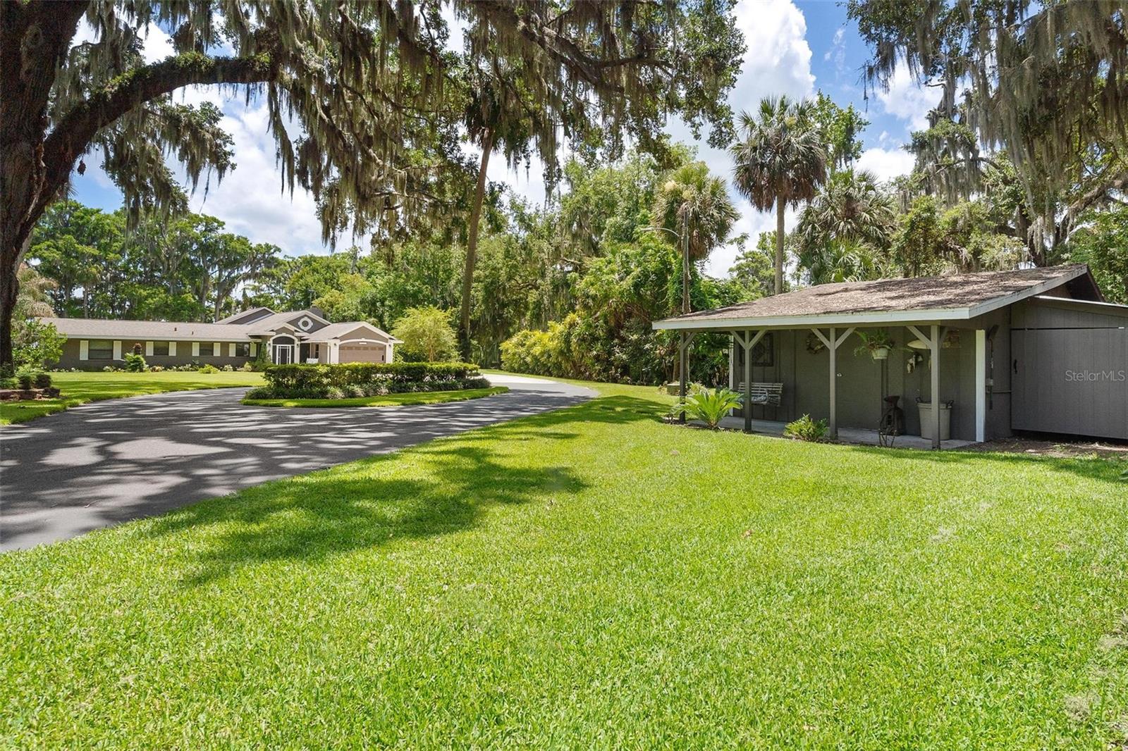 29205 S CORLEY ISLAND RD, LEESBURG, FL, 34748