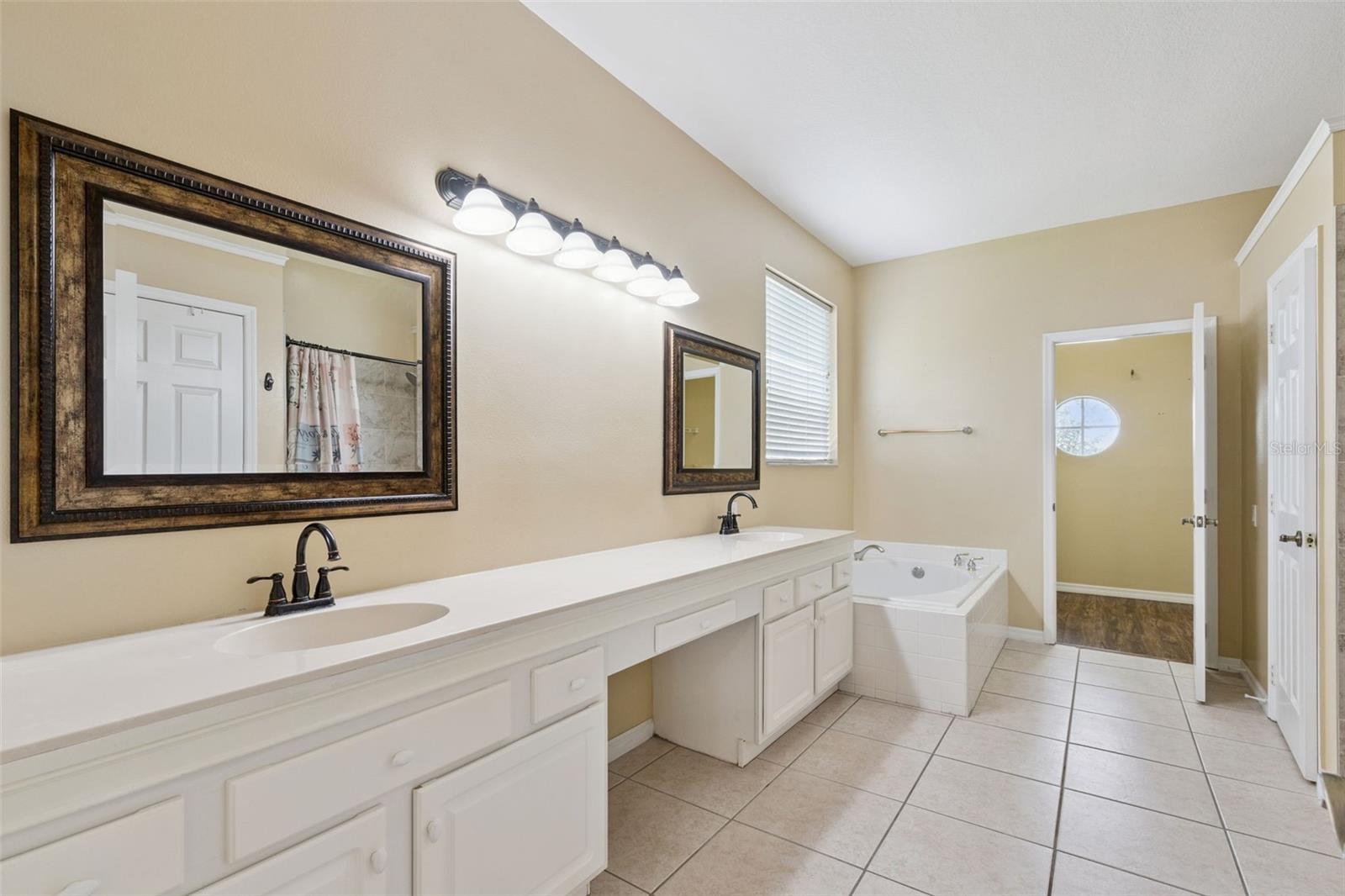 13429 FALCON POINTE DR, ORLANDO, FL, 32837