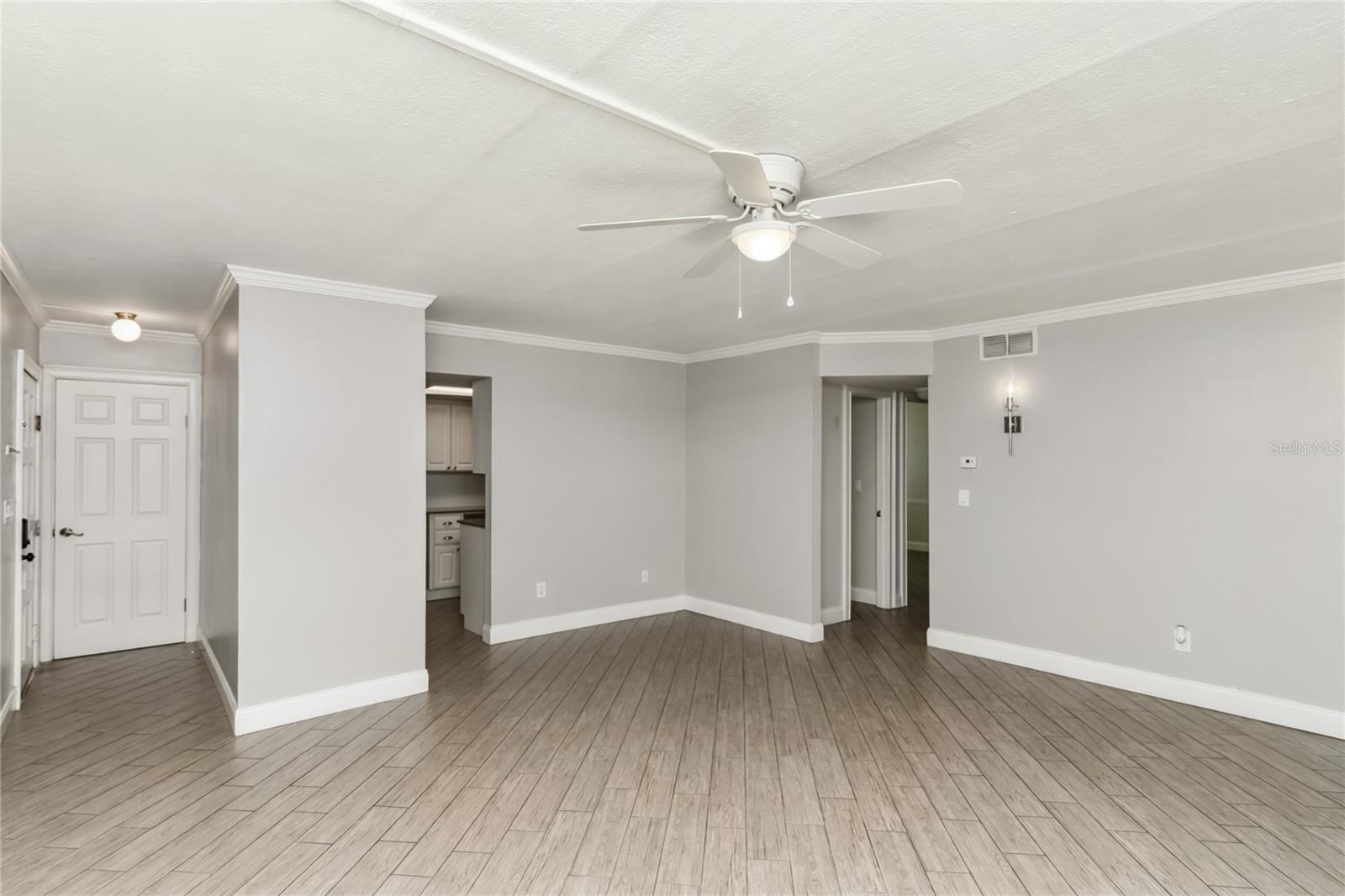 4609 W NORTH B ST #111, TAMPA, FL, 33609