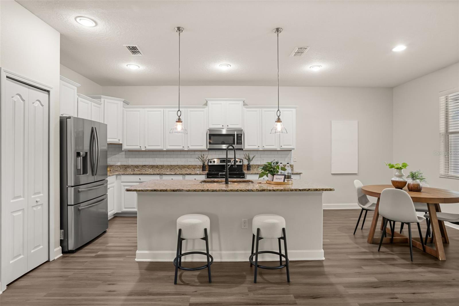 34004 ALAMEDA DR, SORRENTO, FL, 32776